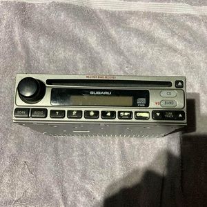 2004 Subaru Forester Stock OEM Radio Head Unit